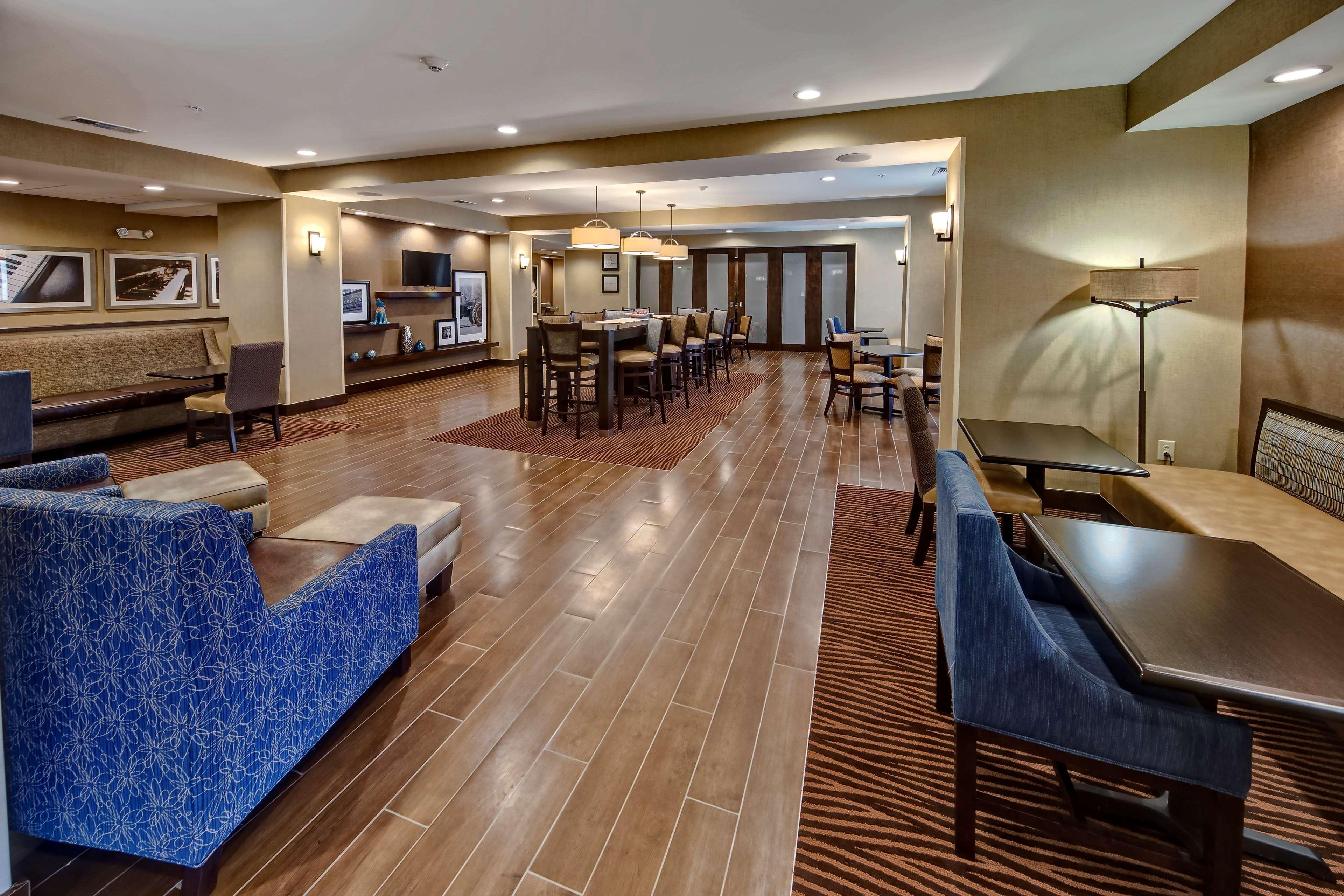 Hampton Inn Indianola מראה חיצוני תמונה