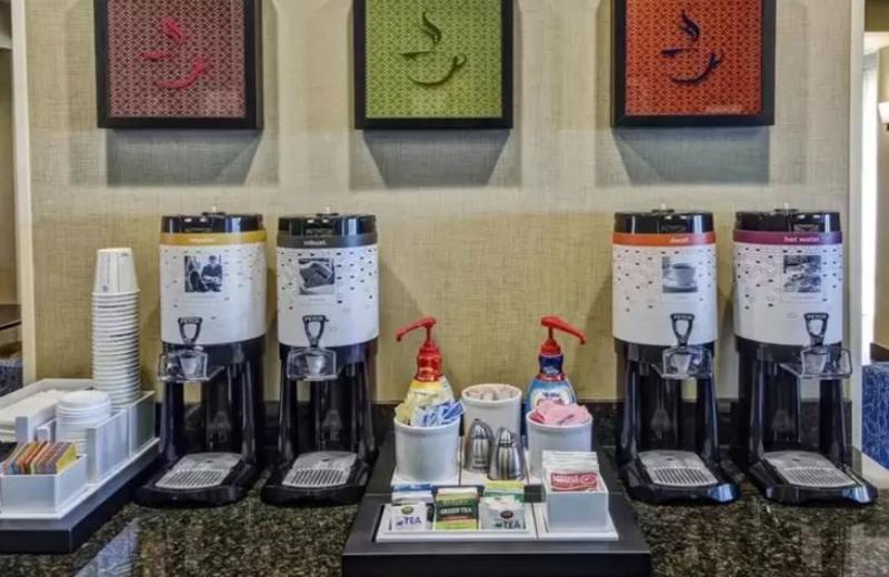 Hampton Inn Indianola מראה חיצוני תמונה